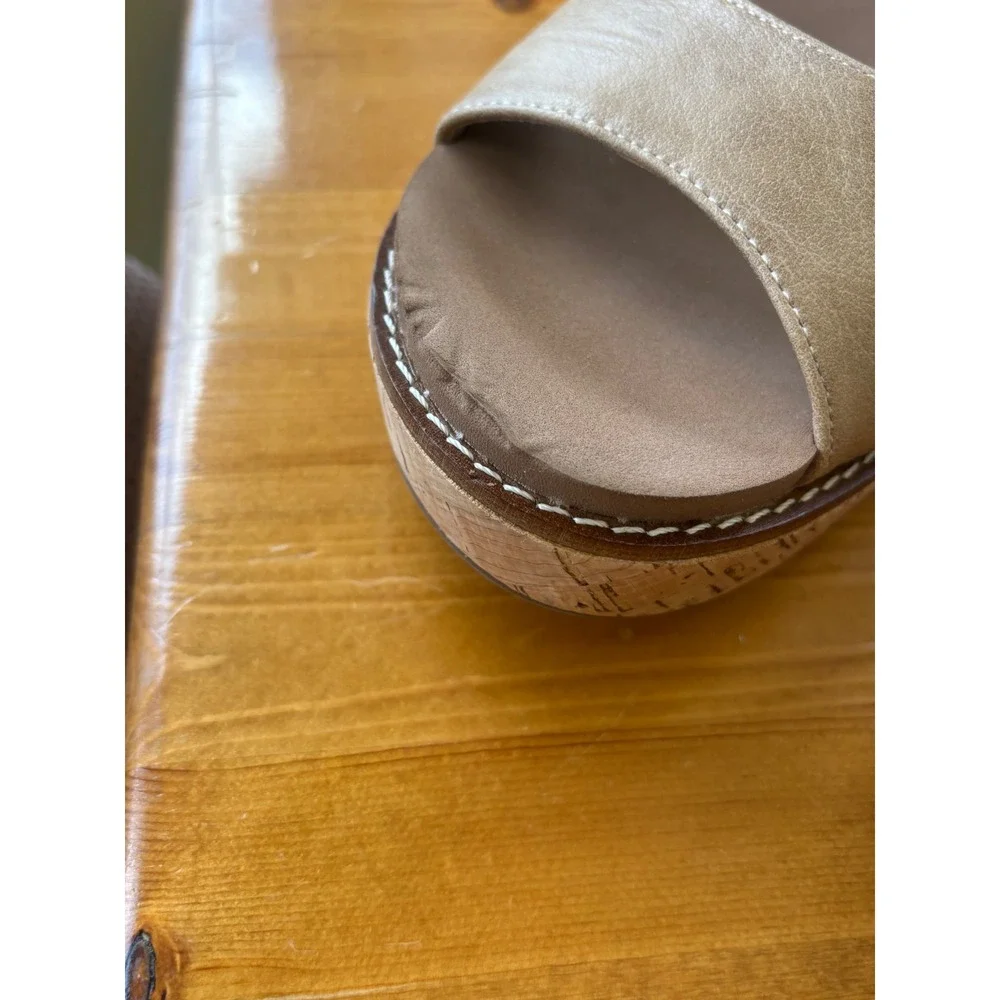 Corkys Footwear Womens Metallic Champagne Cork Wedge Sandals Size 9 Ankle Strap